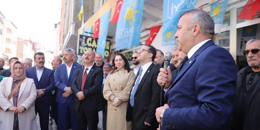 İYİ Parti'nin Sarıkamış seçim koordinasyon merkezi yoğun katılımla açıldı